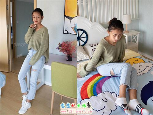 [物恋传媒] No.067 锁骨的秘密。白色板鞋配白色横纹棉袜（带视频）【189P+1V/1.14G】