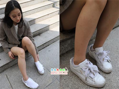 大西瓜爱牙膏-2019 06月活动模特1 室外白袜【68P/489M】