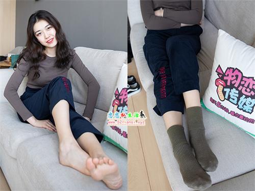 [物恋传媒] NO.099 佳琪 可御可萌 浪漫红唇的温柔（带视频）【149P+1V/2.03G】