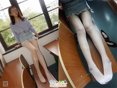 妖精视觉135-苏苏-白丝袜一步裙（上篇）【70P/41M】