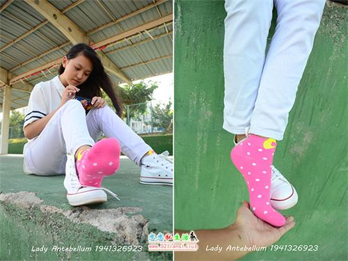 [战前女神] 恋足美腿棉袜女神级摄影套图 002【150P/263M】