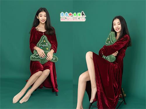 [SIW斯文传媒]35 客户定制 迟到的圣诞 – 蓉儿【57P/35M】