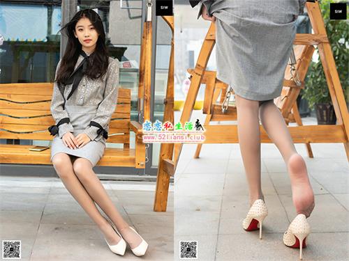 [SIW斯文传媒]33 黑丝飘带灰格子优雅淑女连衣裙 – 蓉儿【66P/53M】