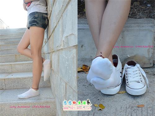 [战前女神] 恋足美腿棉袜女神级摄影套图 026【216P/533M】