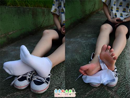 [战前女神] 恋足美腿棉袜女神级摄影套图 047【116P/162M】