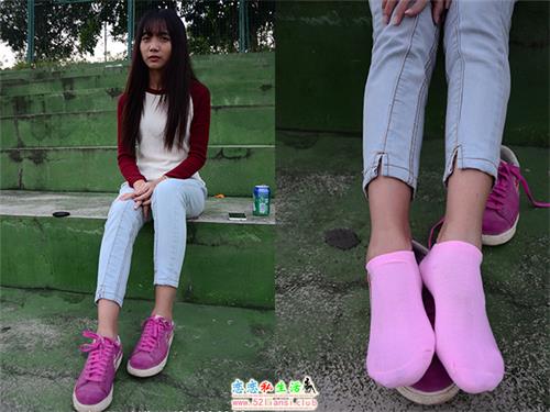 [战前女神] 恋足美腿棉袜女神级摄影套图 057【54P/115M】