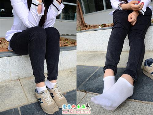 [战前女神] 恋足美腿棉袜女神级摄影套图 083【72P/141M】