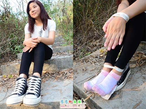 [战前女神] 恋足美腿棉袜女神级摄影套图 086【92P/222M】
