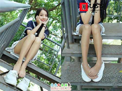 [MussGirl慕丝女郎] NO.065 婉萍 短裙小白鞋【65P/108M】