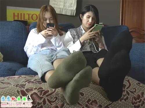 [视频] K&M 78-二女脚汗棉袜美脚【17min/231M】