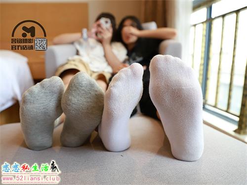 [誉铭传媒] 213期-2020.06.30 姐妹裸足（带视频）【40P+1V/875M】