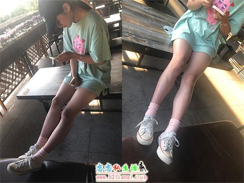 [最爱帆布鞋]040-学妹丝袜美腿写真（带视频）【79P+2V/589M】