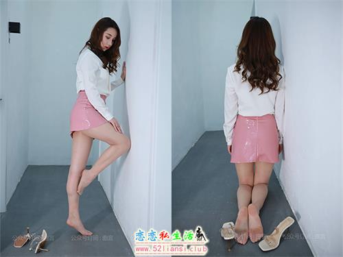 [IESS异思趣向] 耽丝031-糖糖在楼道休息放松【70P/44M】