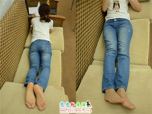 [战前女神] 恋足美腿棉袜女神级摄影套图 137【129P/149M】