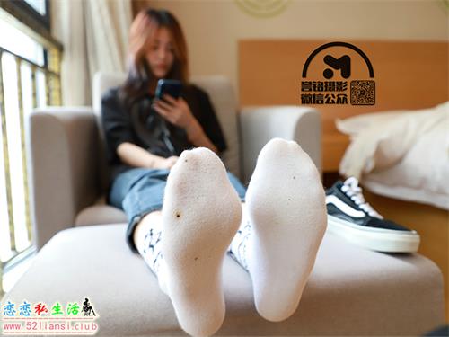 [誉铭传媒] 344期-学妹牛仔裤足秀【90P/646M】