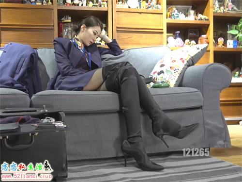 [视频] K&M 170-晓敏脱掉长靴释放原味黑丝【23min/1.92G】